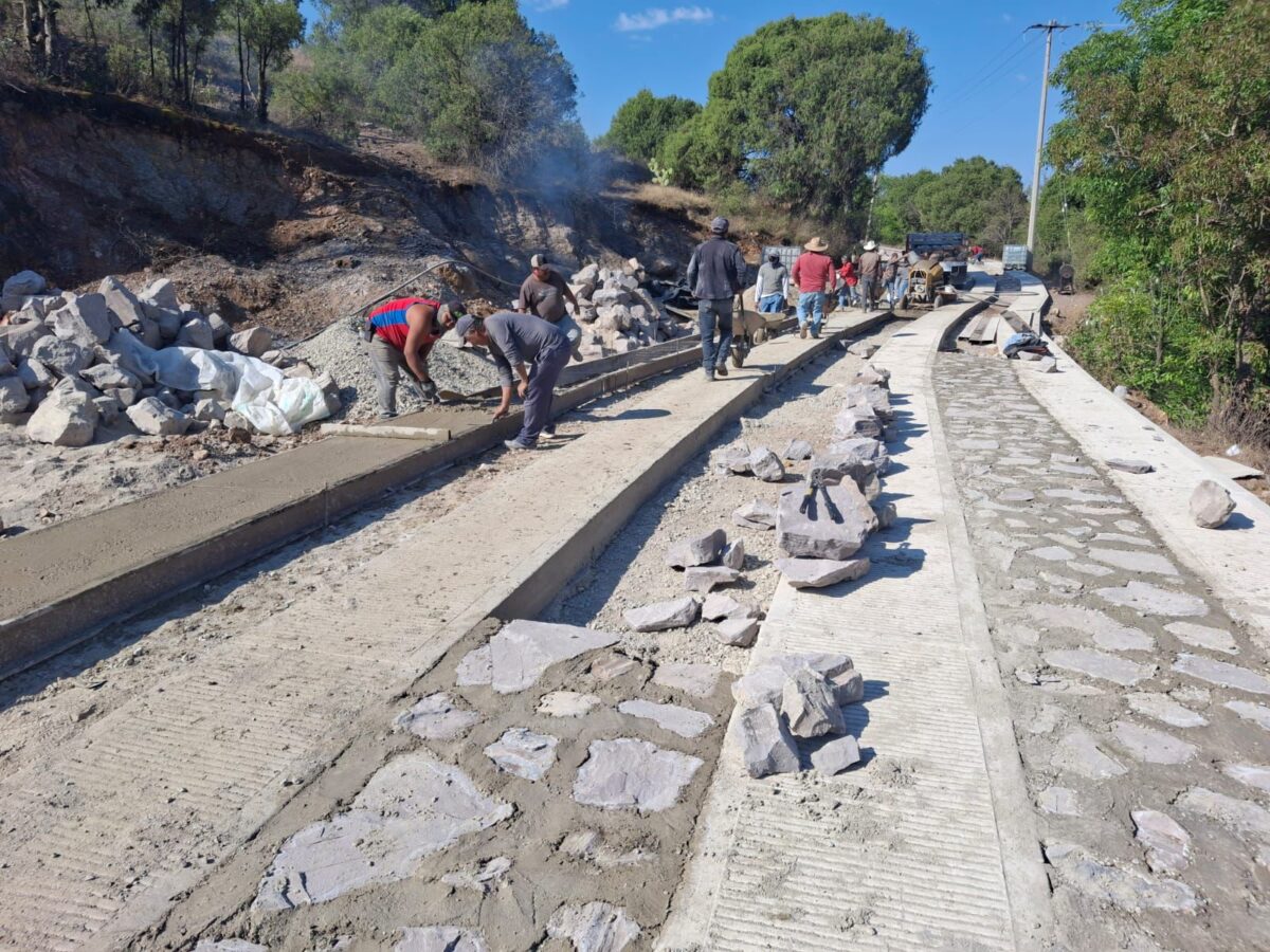 “Construye tu camino”: Comunidades transforman sus accesos