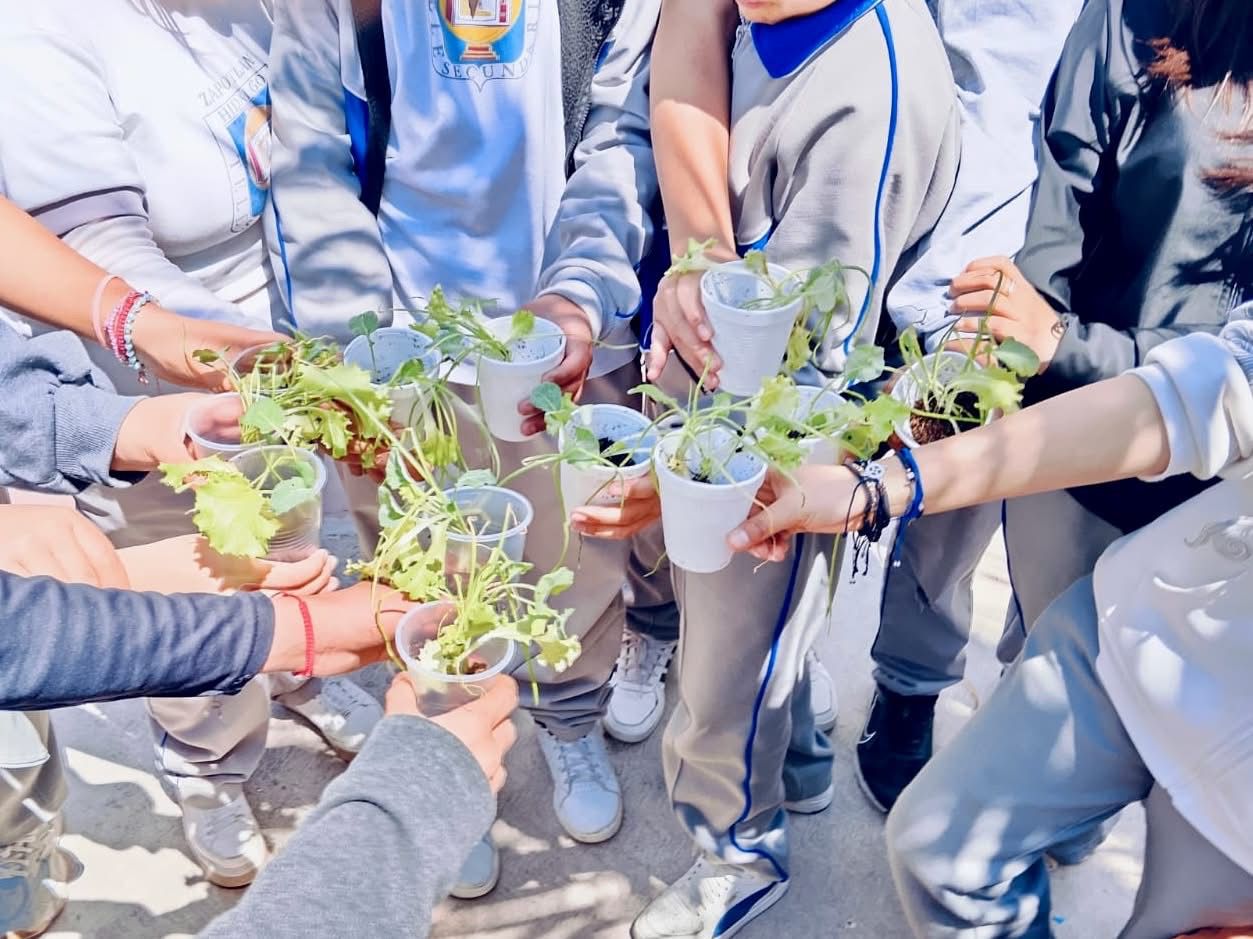 Cosechando el futuro! Zapotlán transforma huertos escolares