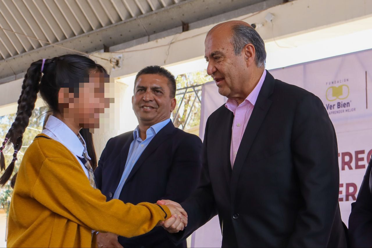 Regresan a clases 500 mil estudiantes en 7 mil 800 escuelas de Hidalgo.