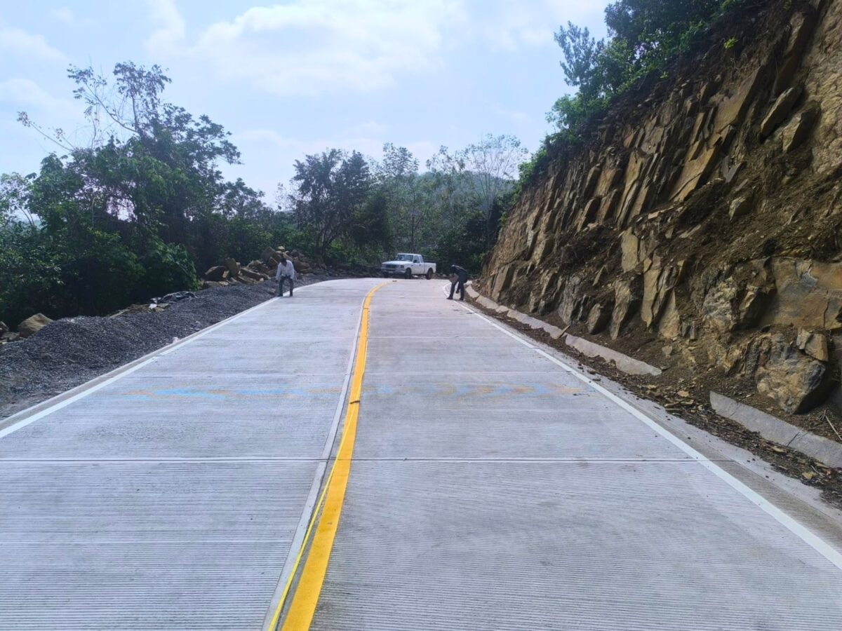 Hidalgo moderniza el camino Texcatla – Chapulhuacanito