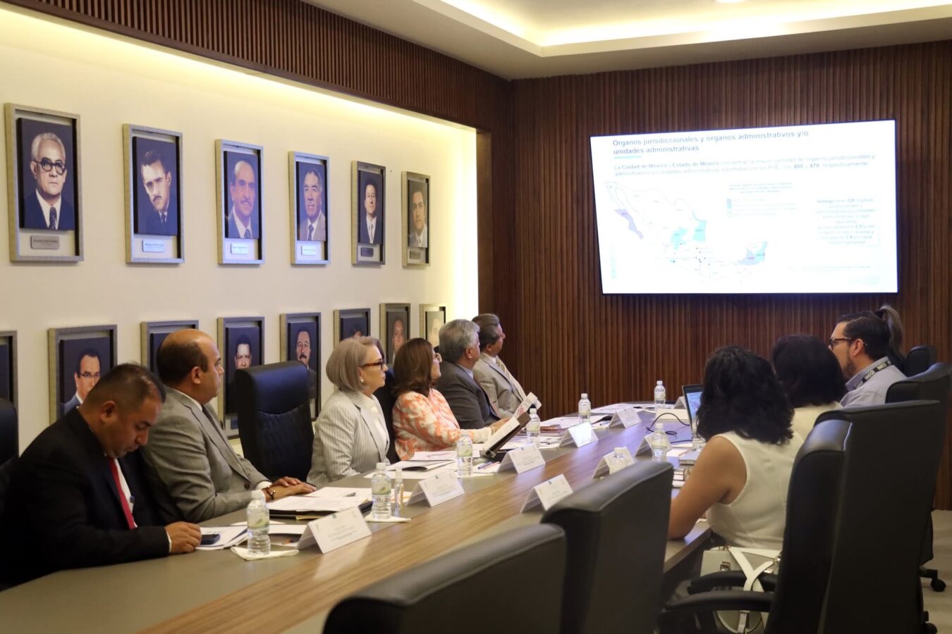 Poder Judicial entrega cuestionarios al INEGI y presenta resultados del censo de justicia.