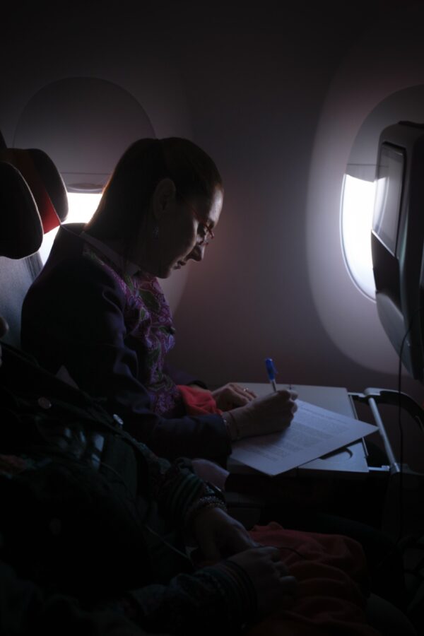 Sheinbaum viaja a España para la Cumbre de Defensa de la Democracia