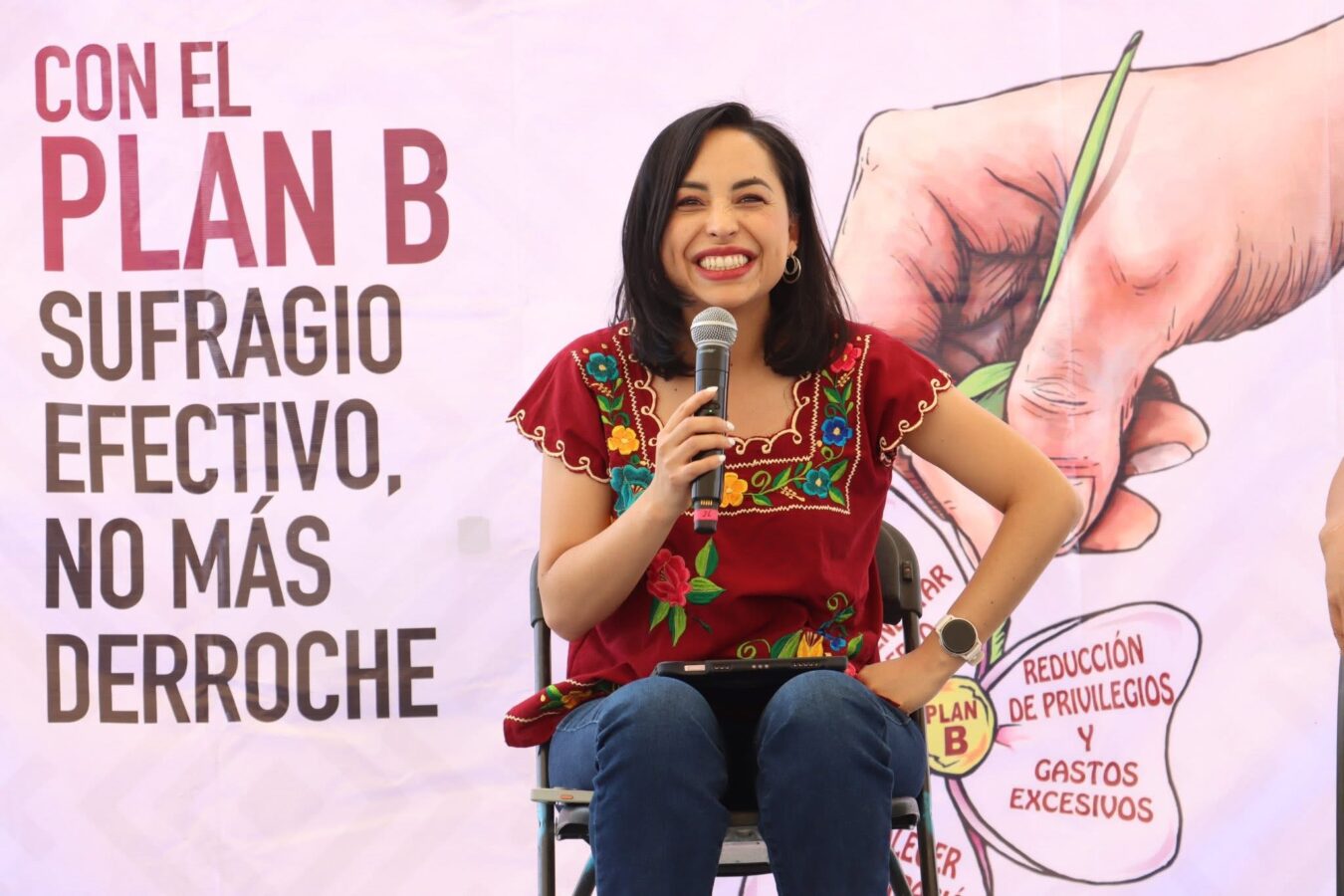 “Plan B” busca “reducir privilegios y ampliar recursos para la población”: Susana Ángeles.h