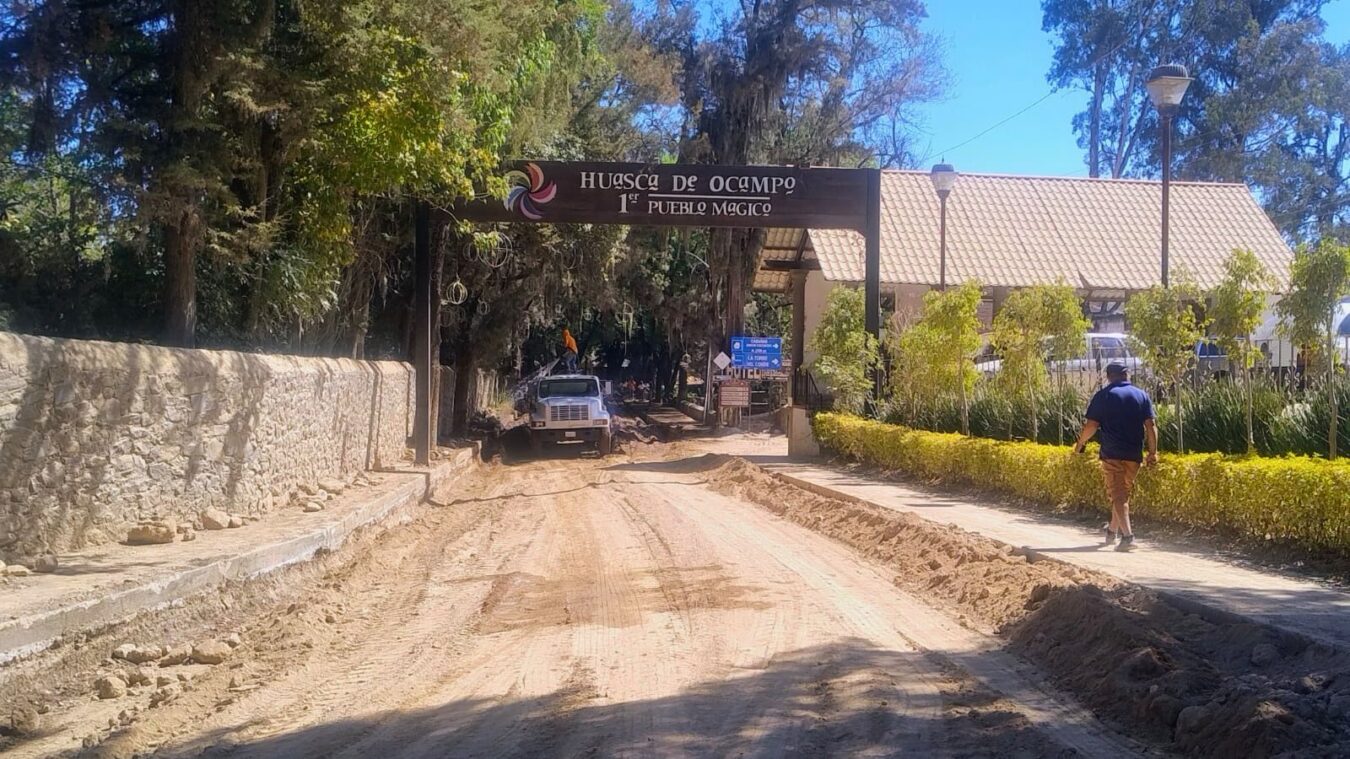 Con 8 mdp, renuevan acceso a Huasca de Ocampo