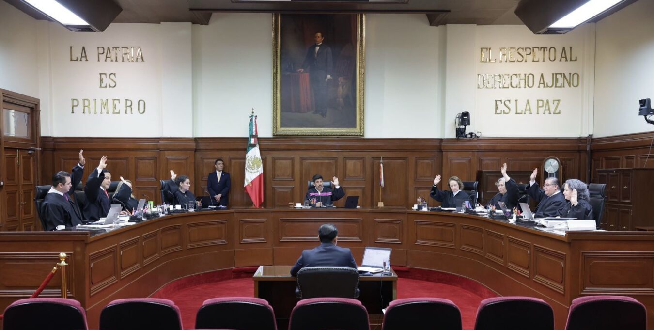 Con “indicios” avala la Corte bloqueo de cuentas bancarias sin orden judicial.