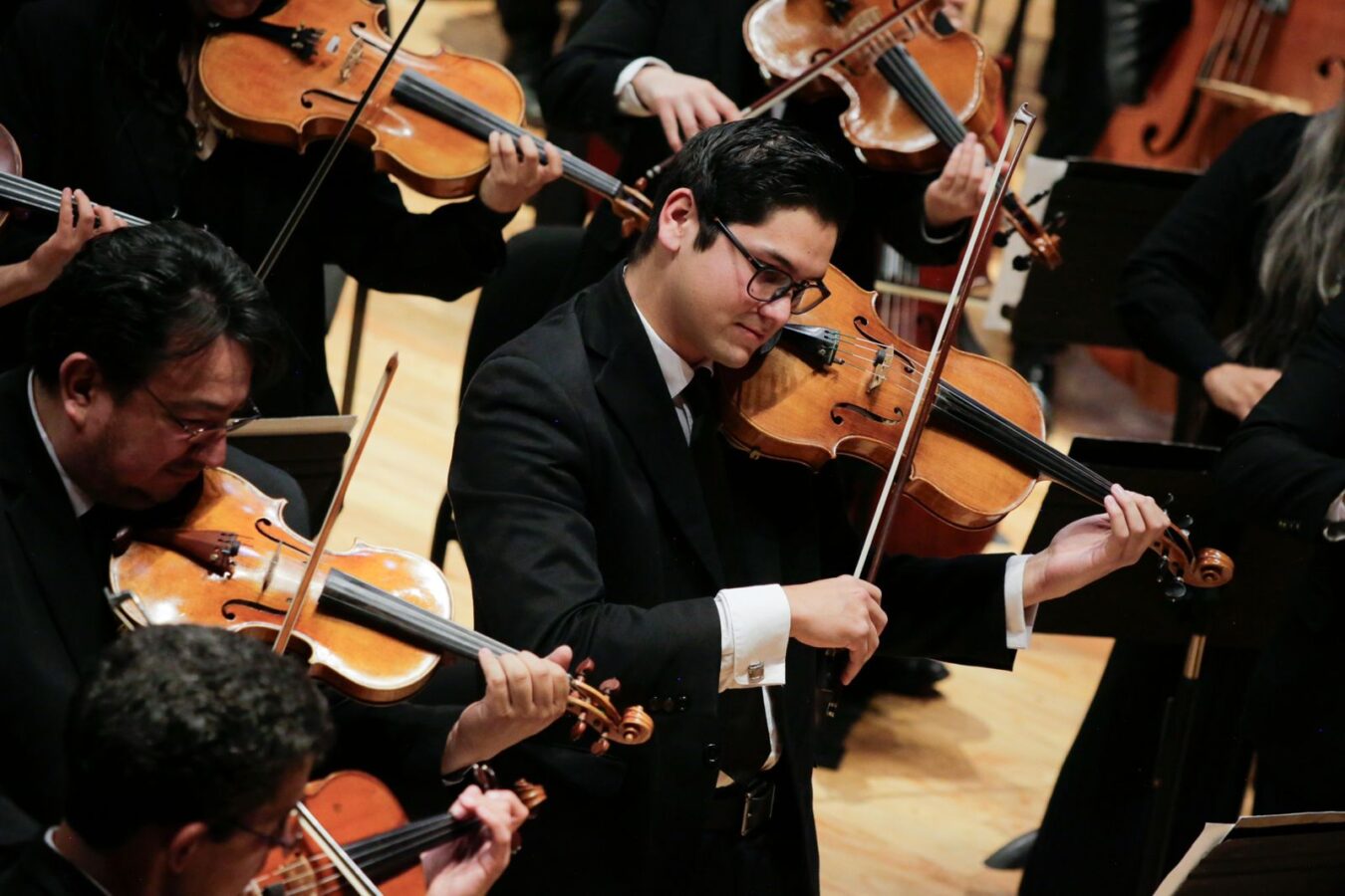 OSUAEH llega a San Lázaro con gala de valses