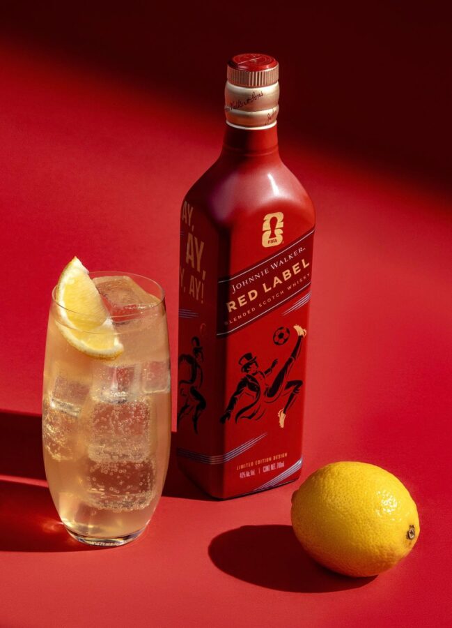 Hugo Sánchez y Johnnie Walker reinventan el “Cielito Lindo”