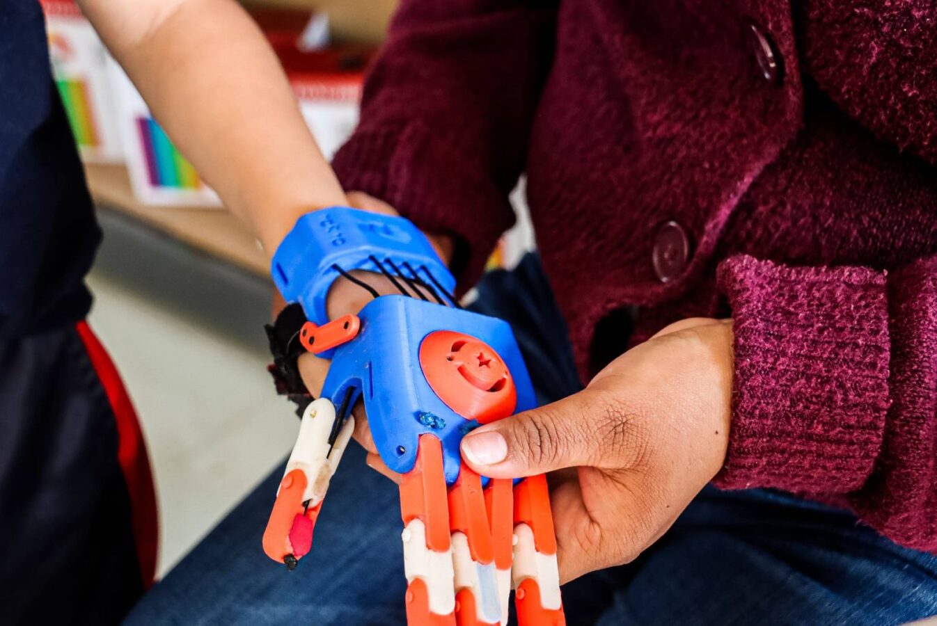 Promueve Samantha Esparza la iniciativa “Manos que Impulsan”, en beneficio de la Comunidad