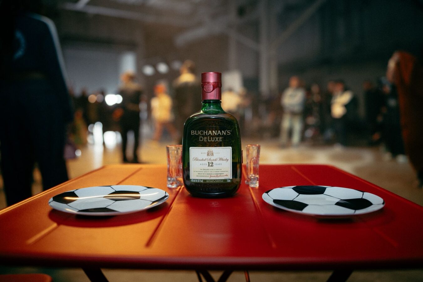 Rauw Alejandro y Buchanan’s estrenan “Dando Vueltas”