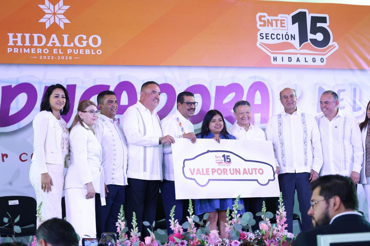 Gobierno de Hidalgo celebra el Día de la Educadora y el Educador