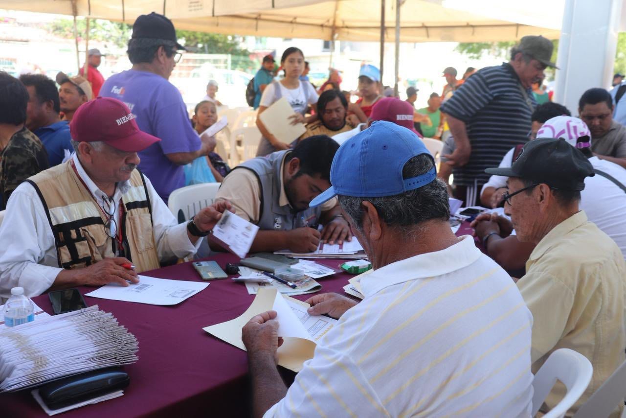 Conapesca inicia segunda entrega de tarjetas Bienpesca