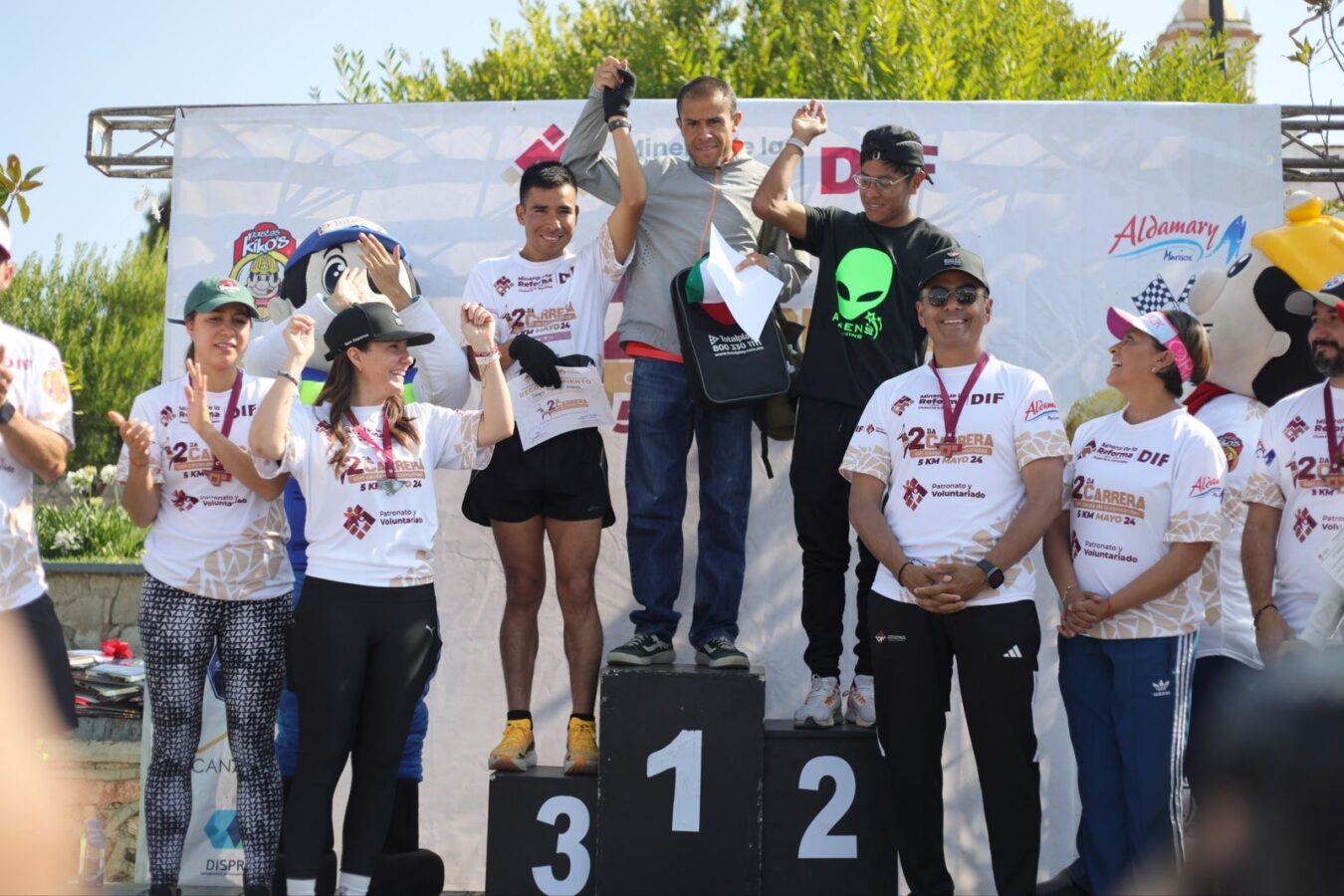 Mineral de la Reforma vive una fiesta deportiva con la segunda carrera con causa