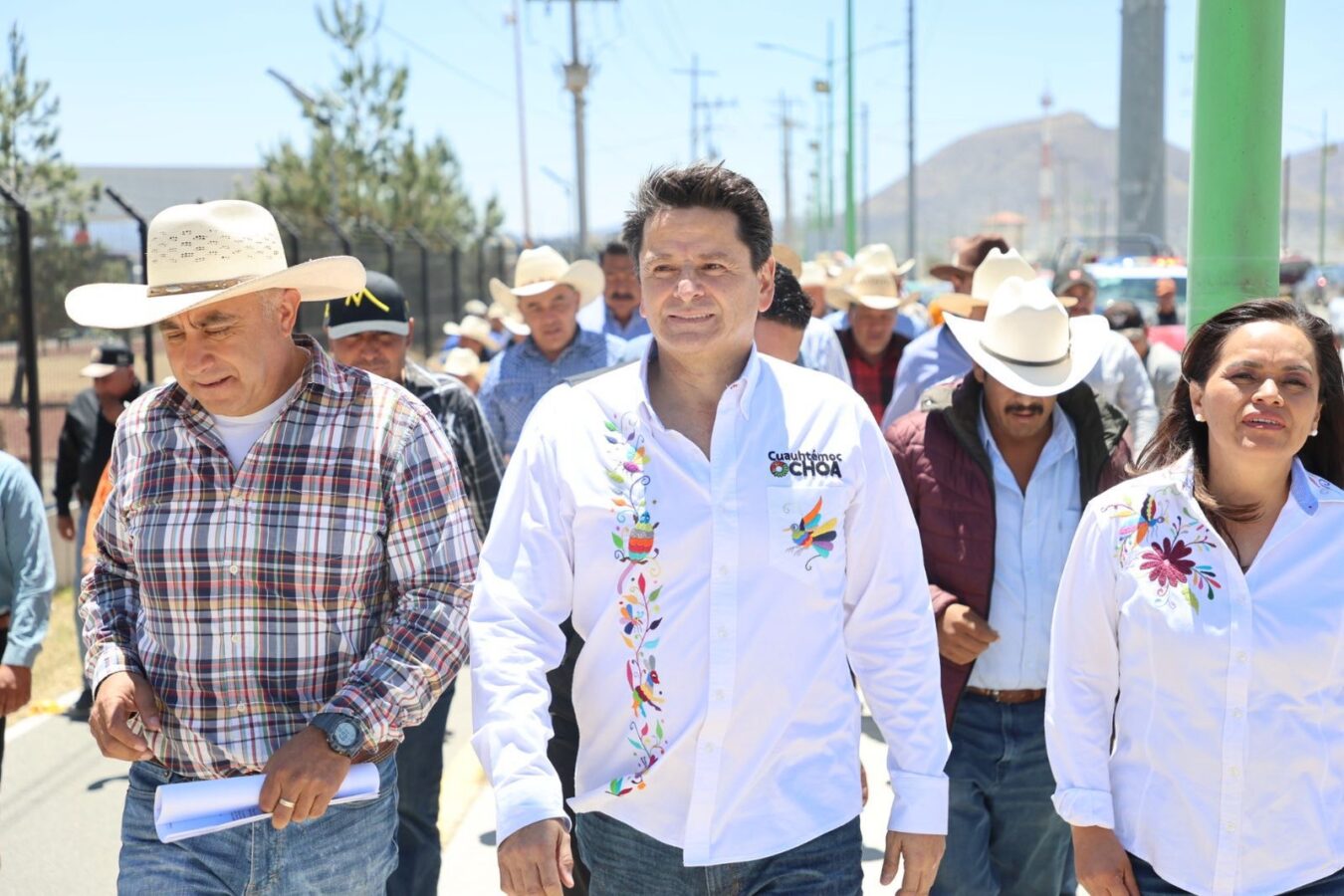 Acuerdan precio de 7 mil pesos por tonelada de cebada para productores del altiplano.