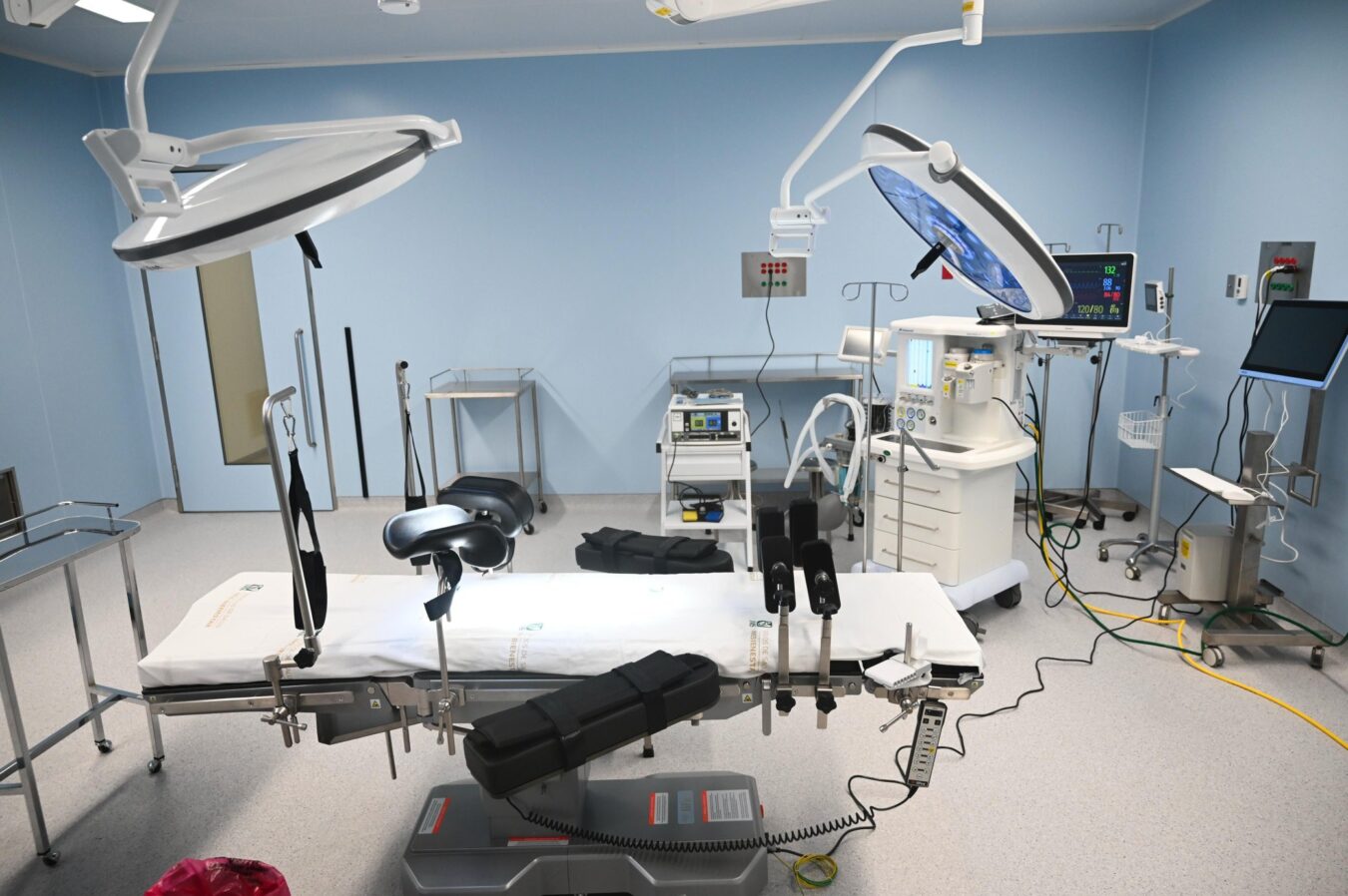 ISSSTE entrega más de 2 mil camas nuevas y expande red médica