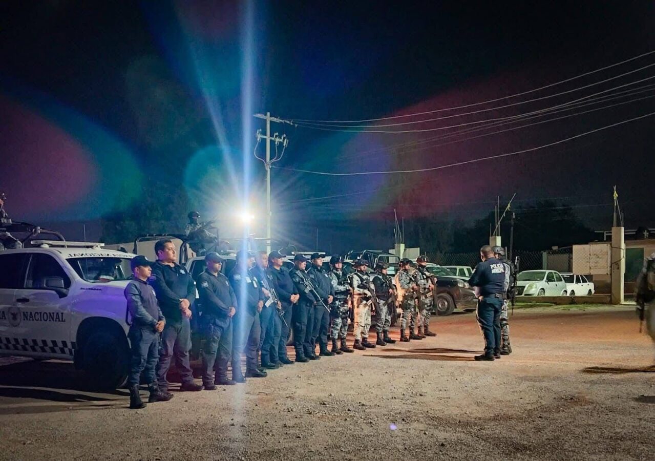Detienen a policías de Tezontepec por presuntos vínculos delictivos.
