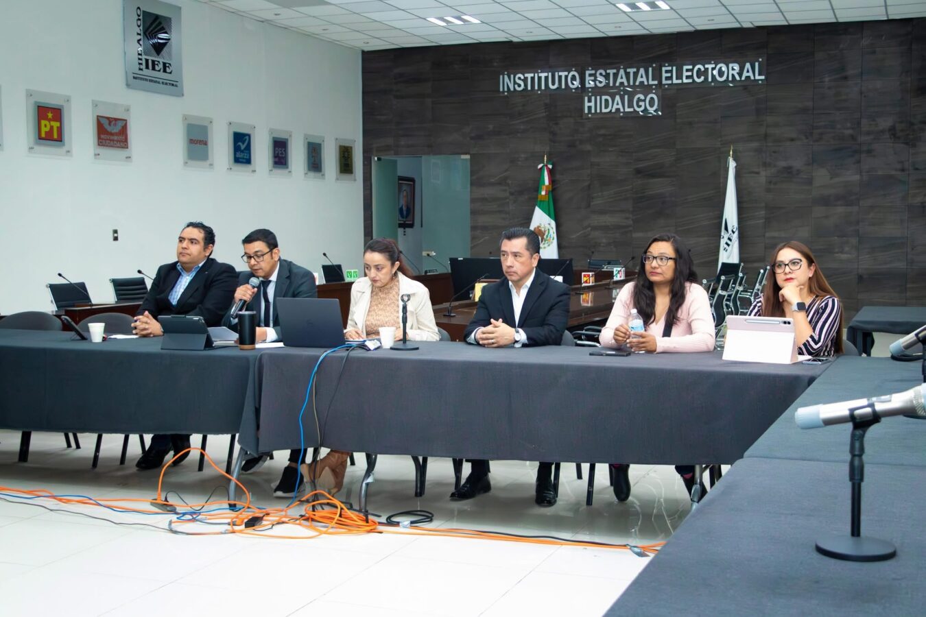 IEEH aprueba ejecución de multas del INE contra PRI, PT y NAH