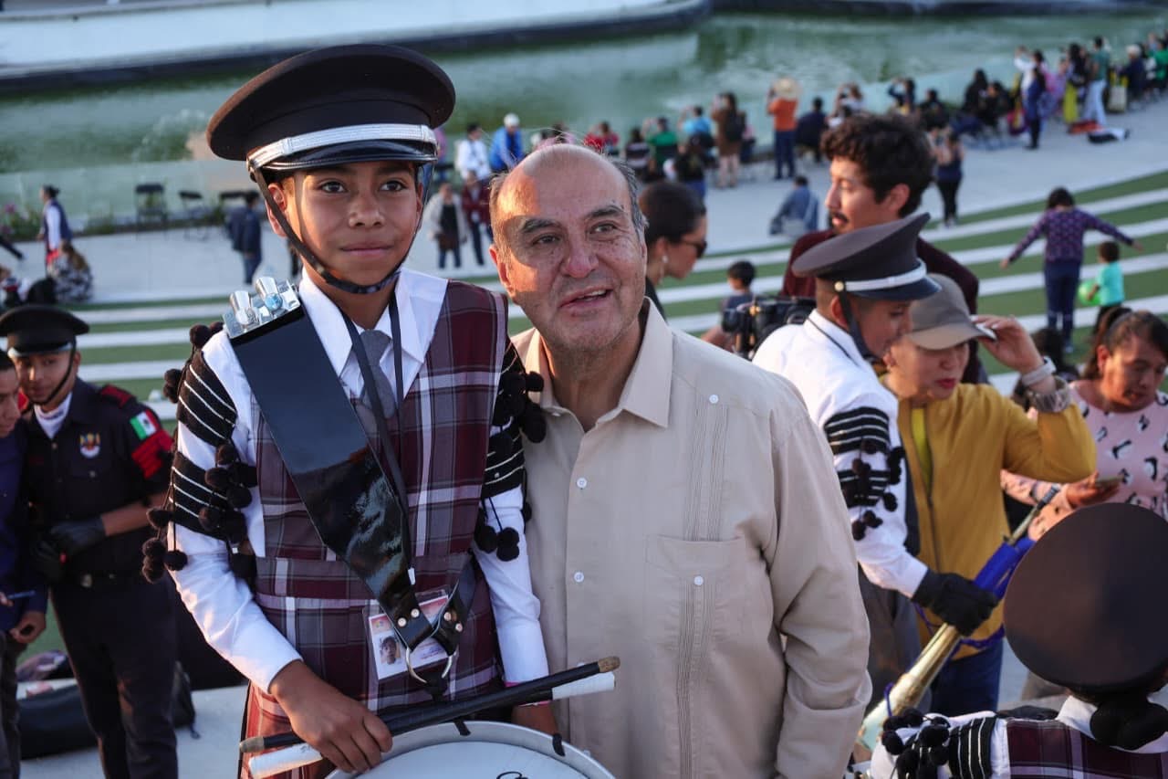 Hidalgo reúne a jóvenes en Concurso Nacional de Bandas de Guerra y Escoltas