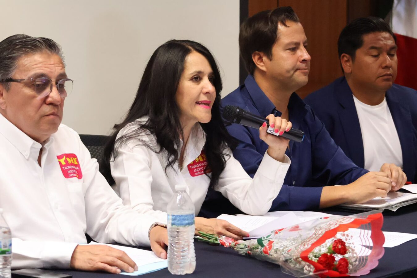 Taurinos en Hidalgo amenazan con acciones legales contra funcionaria estatal.