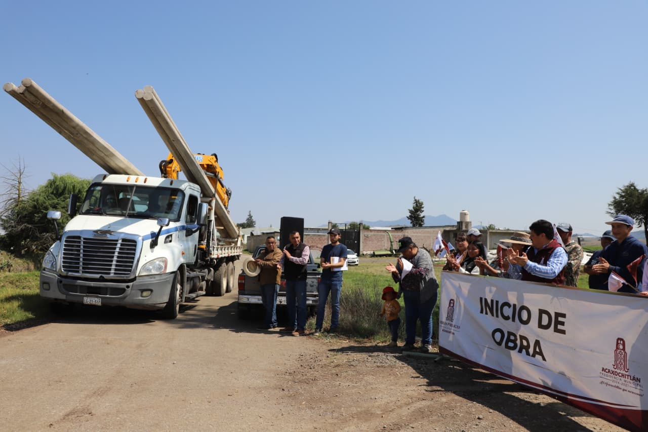 Inicia obra de red eléctrica en la comunidad San Martín, Acaxochitlán