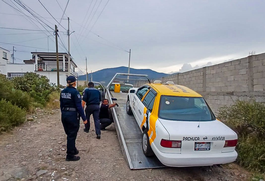 Localiza Policía de Pachuca taxi con reporte de robo en Campo de Tiro