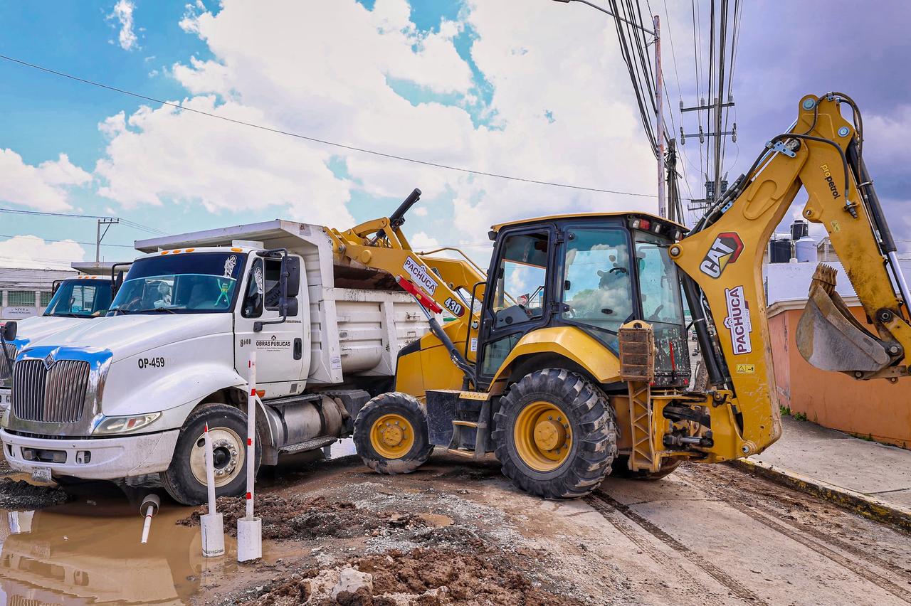 Desazolva Obras Públicas de Pachuca distintos puntos de la capital