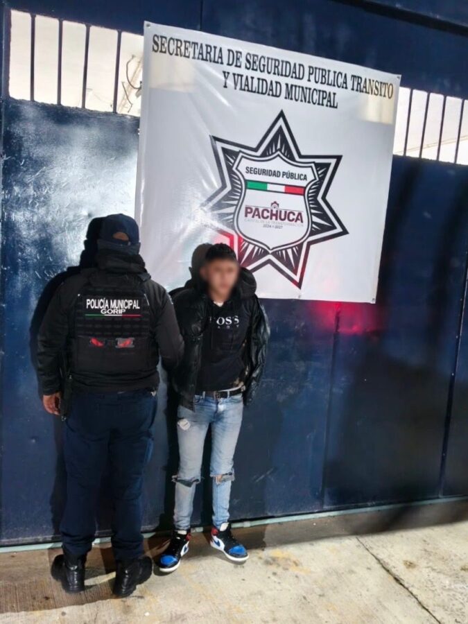Detenido tras&nbsp;persecución en Pachuca; contaba con&nbsp;orden de aprehensión vigente