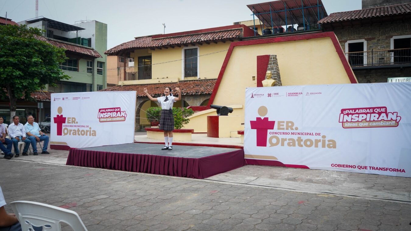 Realizan concurso de oratoria en homenaje a Antonio Reyes Cabrera “El Tordo” en Huejutla