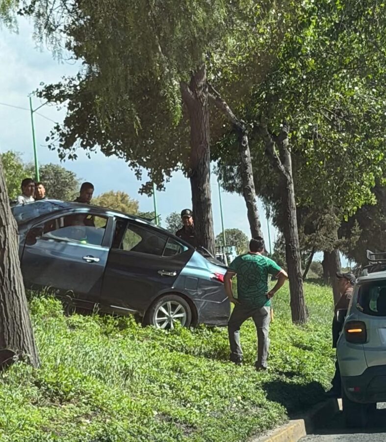 Fallece adulta mayor en choque; piden identificar a vehículo involucrado.