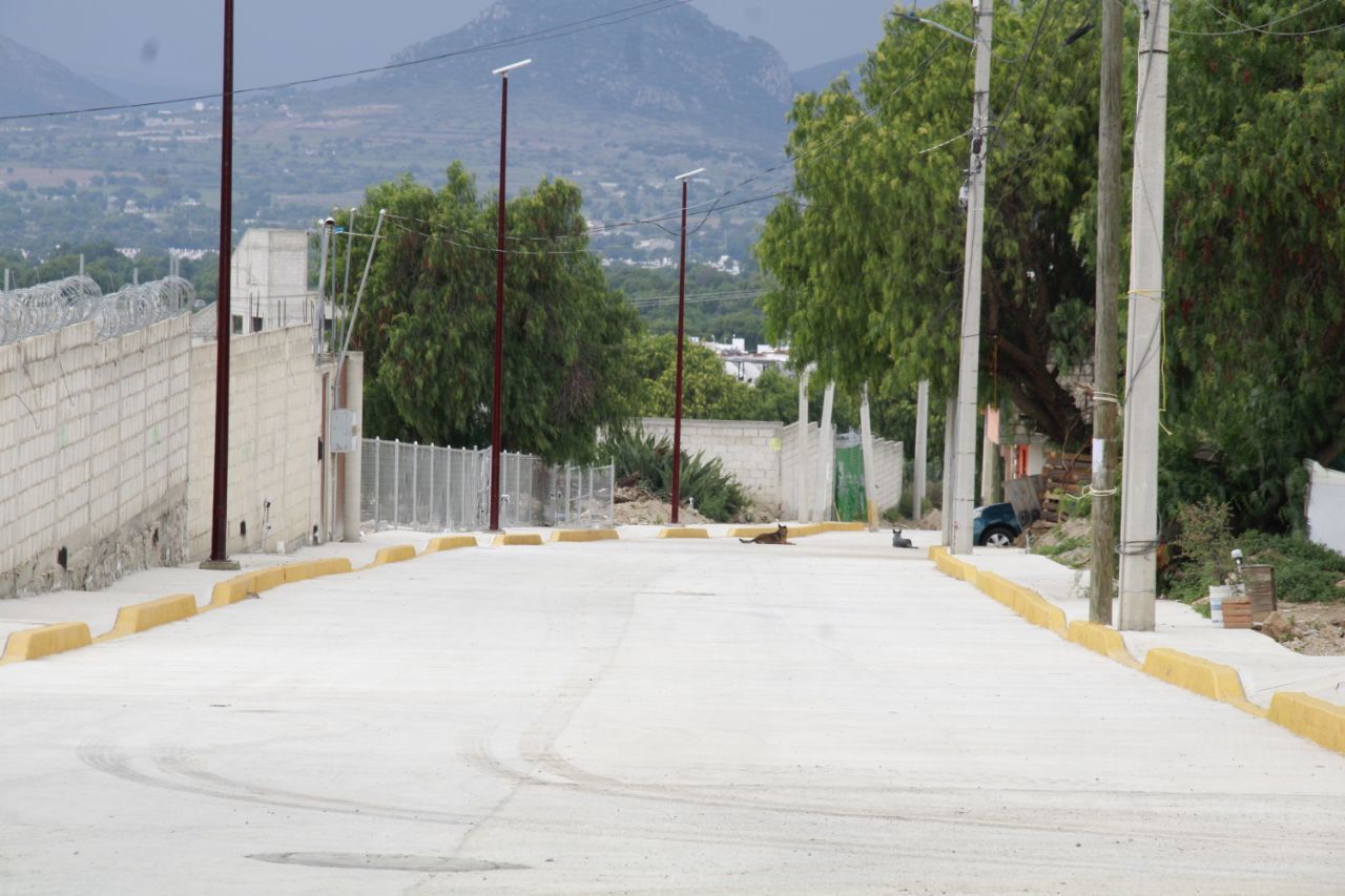 Inaugura Eduardo Medécigo pavimentación con concreto hidráulico en la calle Camino a San Marcos