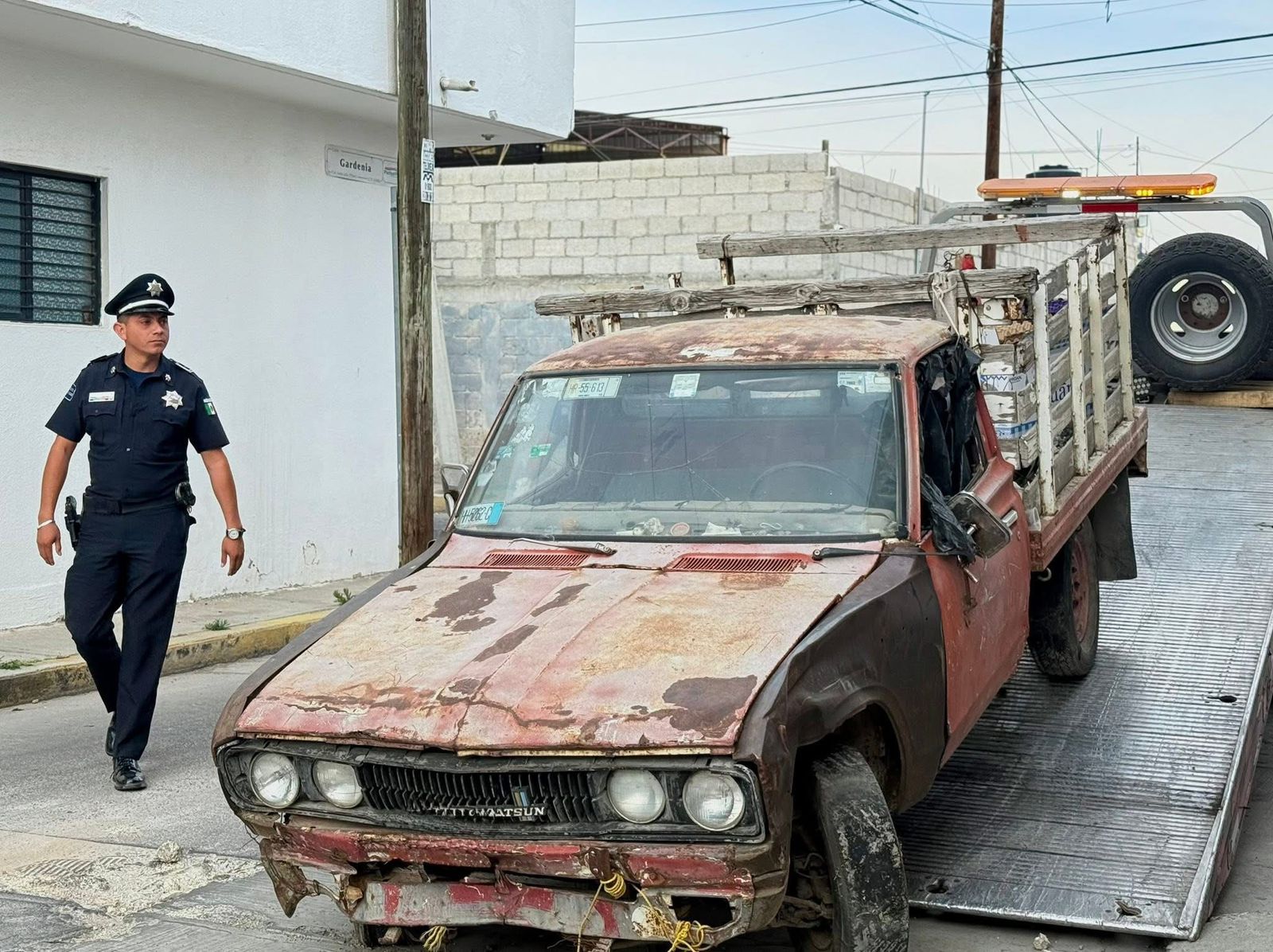 Mantiene Operativo Rastrillo acciones permanentes para el retiro de vehículos abandonados en Pachuca