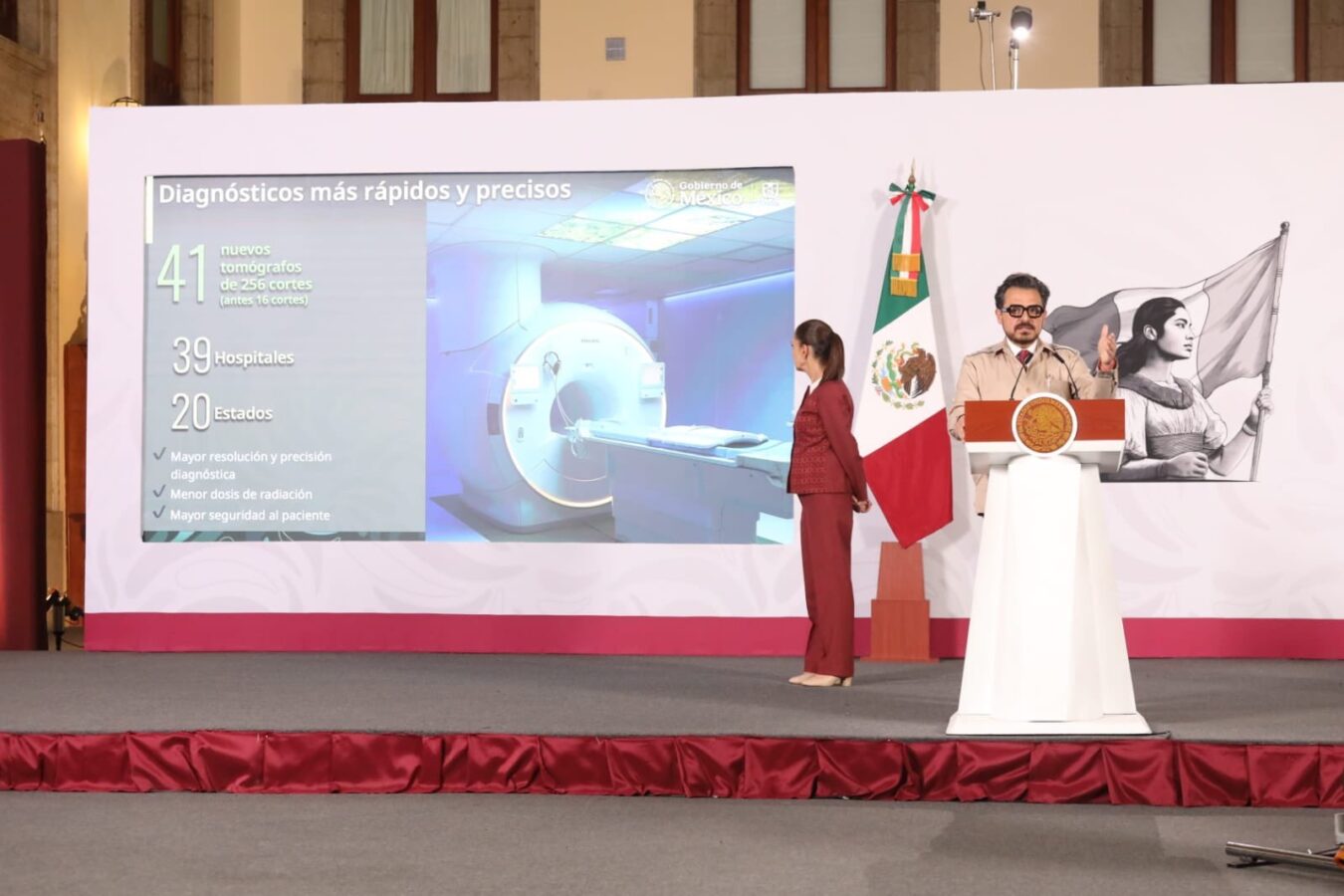 Robots y software médico cambian las consultas en el IMSS