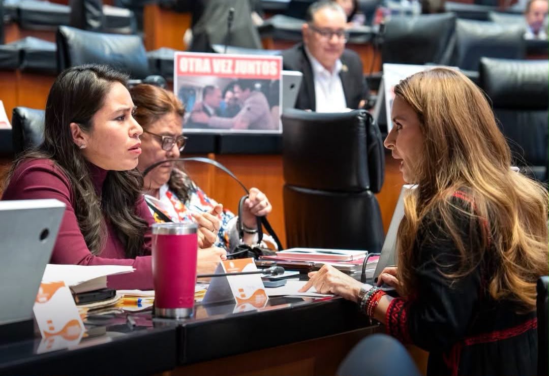 Simey Olvera responde a Carolina Viggiano y defiende estrategia contra el huachicol