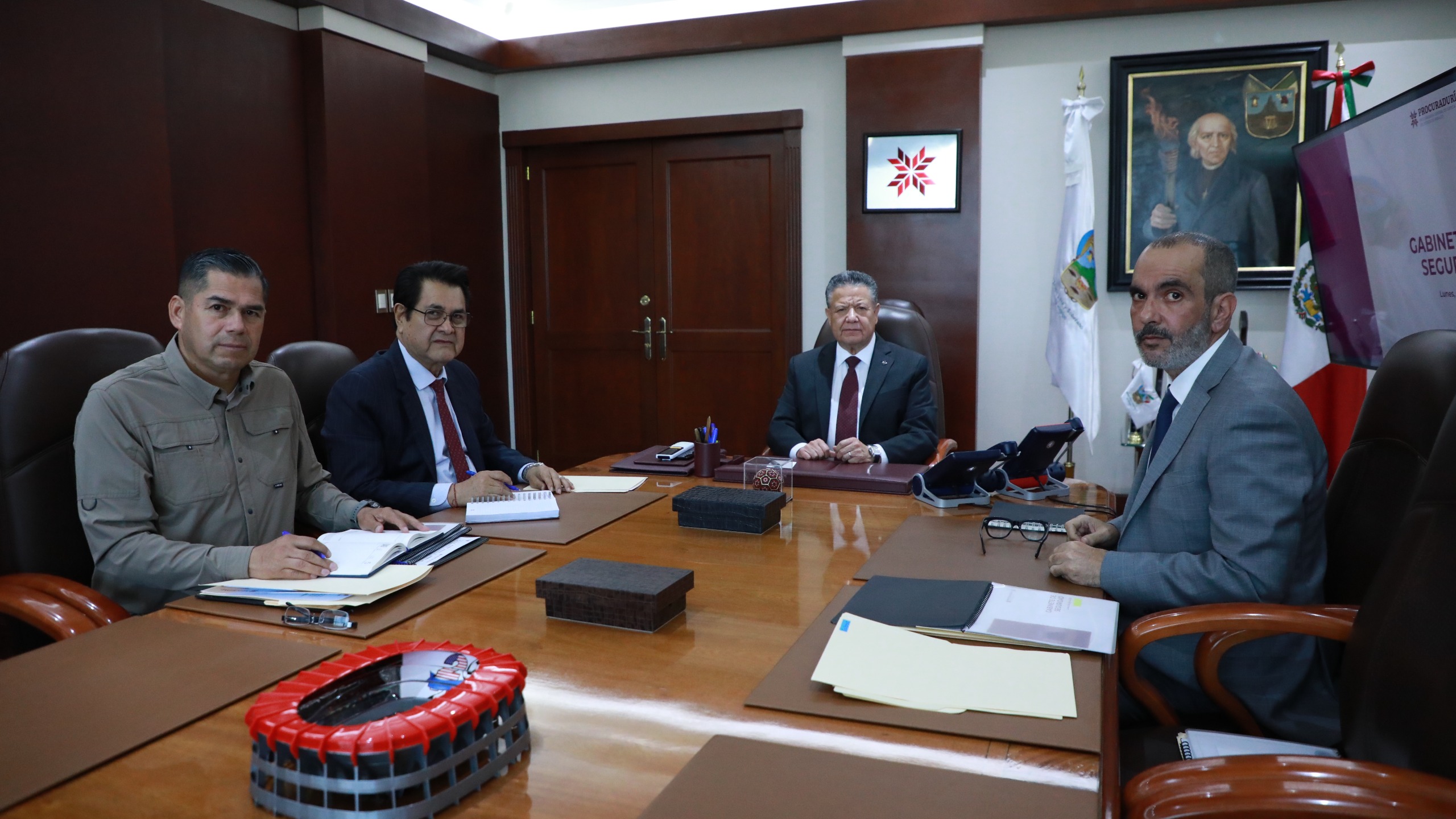 Aseguran 3 mil 740 dosis de droga y 9 mil 400 litros de hidrocarburo ilegal en operativos en Hidalgo