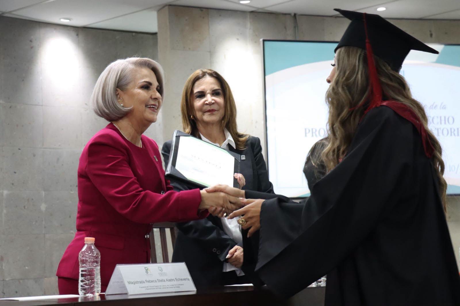Sistema Penal Acusatorio requiere profesionales mejor preparados: Rebeca Aladro