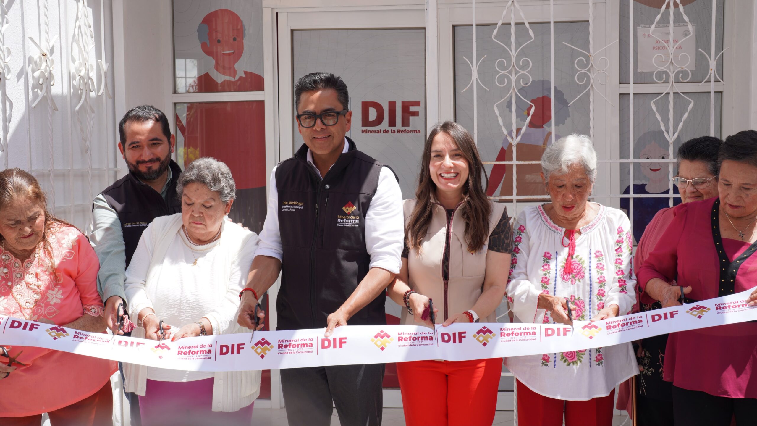 Reabren Club del Adulto Mayor Chacón en Mineral de la Reforma.