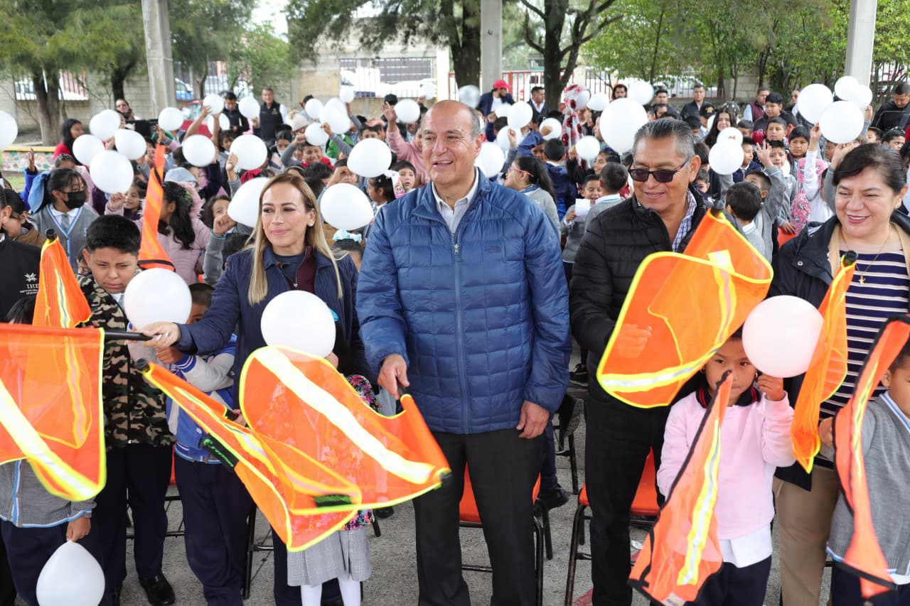 IHE anuncia 1.9 mdp en infraestructura y tecnología para escuelas de Tepeji del Río