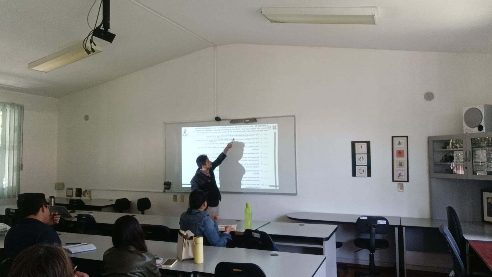 Abre IHE curso de preparación para certificación TOEFL. 