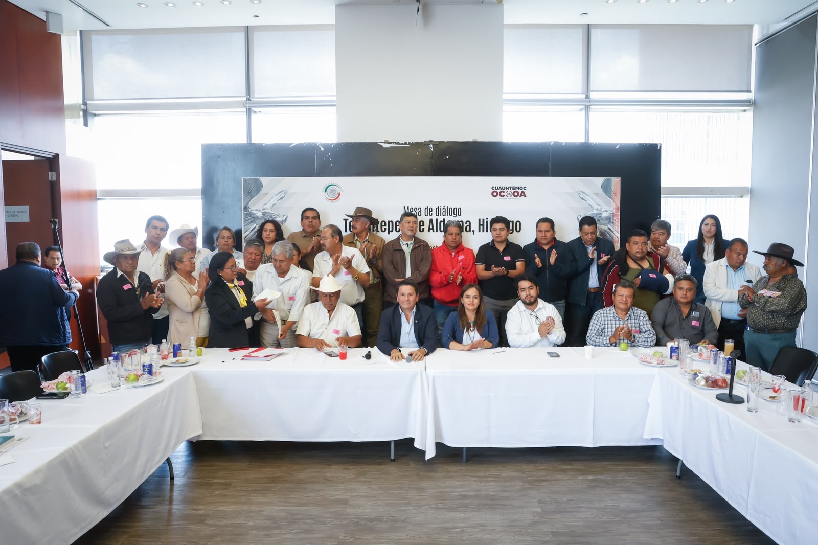 Cuauhtémoc Ochoa se deslinda de relleno sanitario y respalda a habitantes de Tezontepec