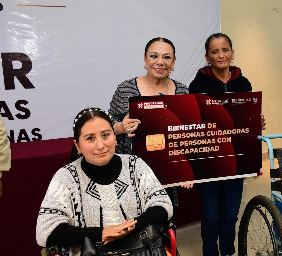Entregan en Tulancingo tarjetas del Bienestar a 101 personas cuidadoras.