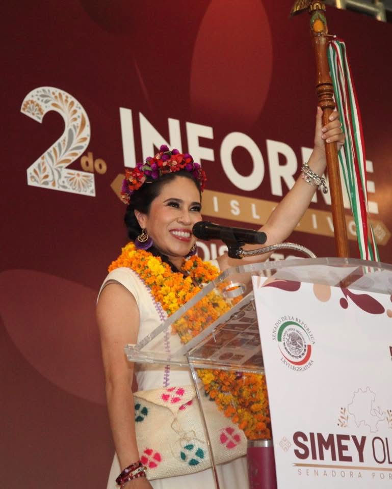 Destaca Simey Olvera reformas laborales y electorales durante segundo informe en Huejutla.