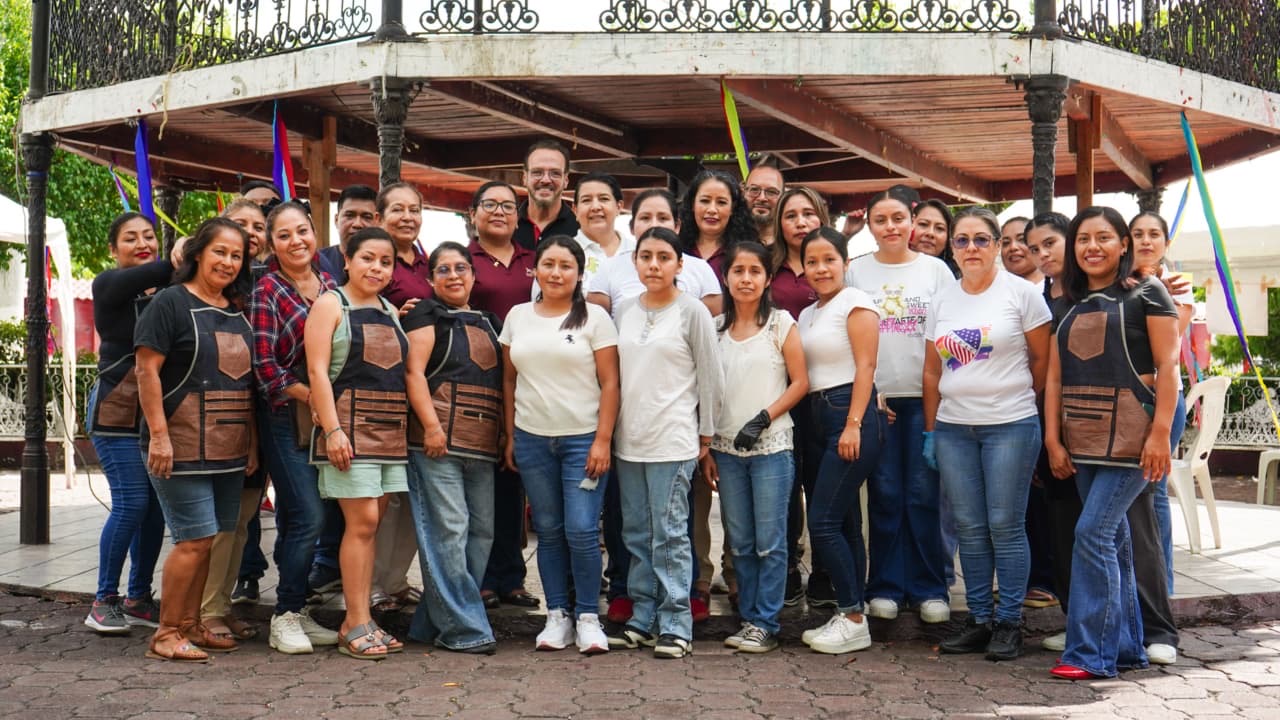 Jornada de belleza beneficia a más de 100 personas en Huejutla