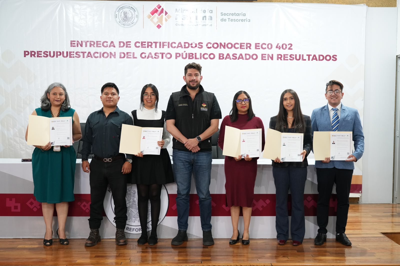 Capacitan a funcionarios de Mineral de la Reforma en manejo de gasto público.