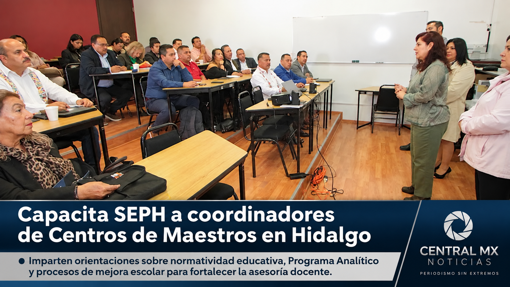 Capacitan a coordinadores de Centros de Maestros en educación básica.