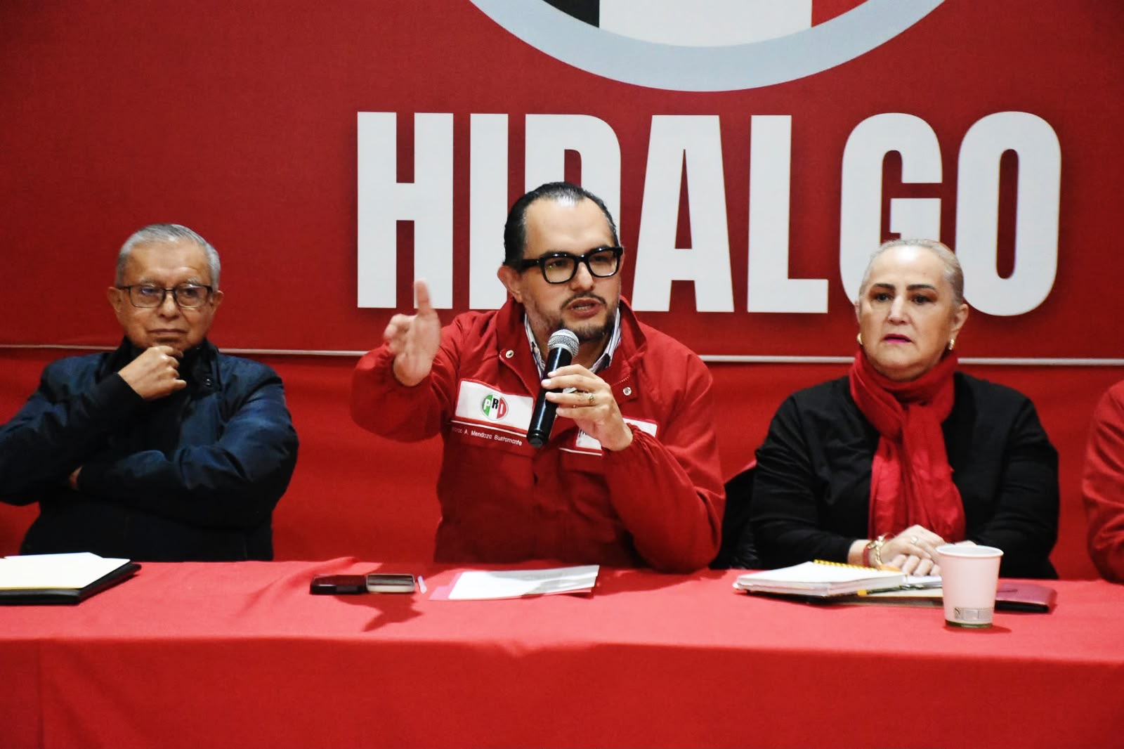 PRI anuncia voto contra reforma que amplía facultades de alcaldes en Hidalgo.