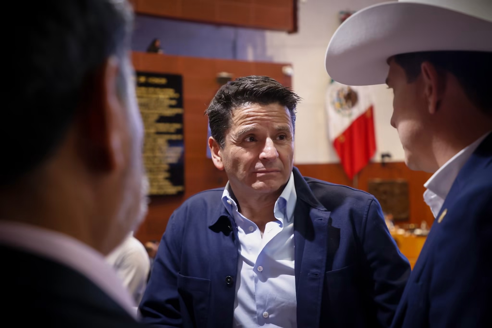 ”Nadie irá a la cárcel por compartir memes”: Cuauhtémoc Ochoa.