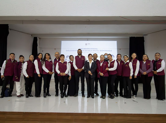 Reúne IHE comunidades escolares para uso responsable de la tecnología.
