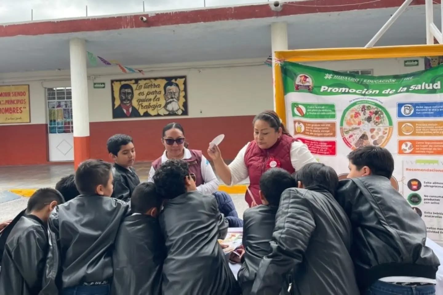 Feria de Convivencia Escolar beneficia a 594 estudiantes en Tepeji del Río.