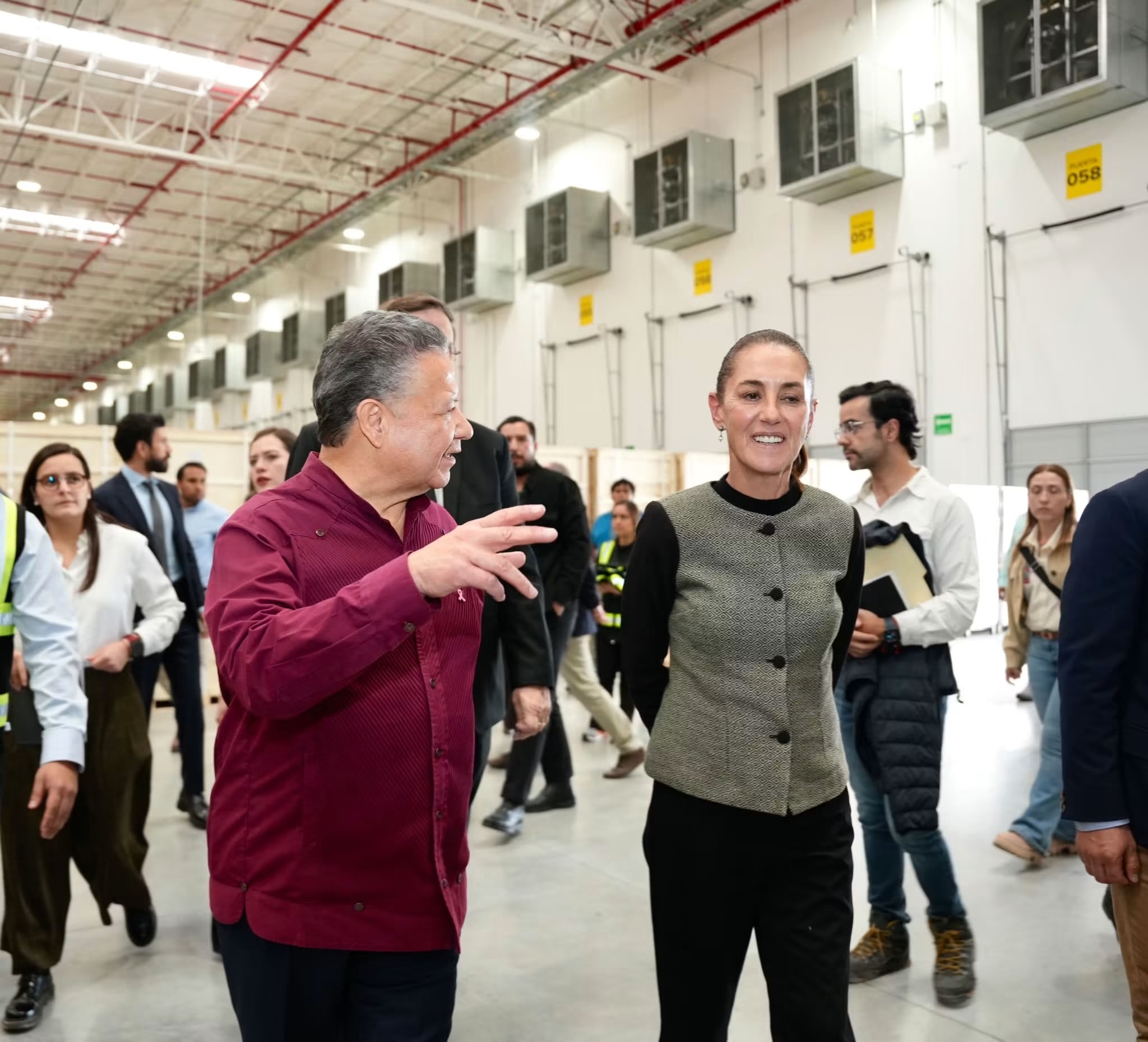 Sheinbaum inaugura centro robótico de Mercado Libre en Hidalgo