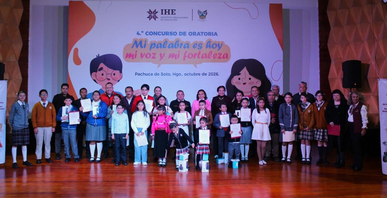 Participan estudiantes de educación básica en concurso estatal de oratoria
