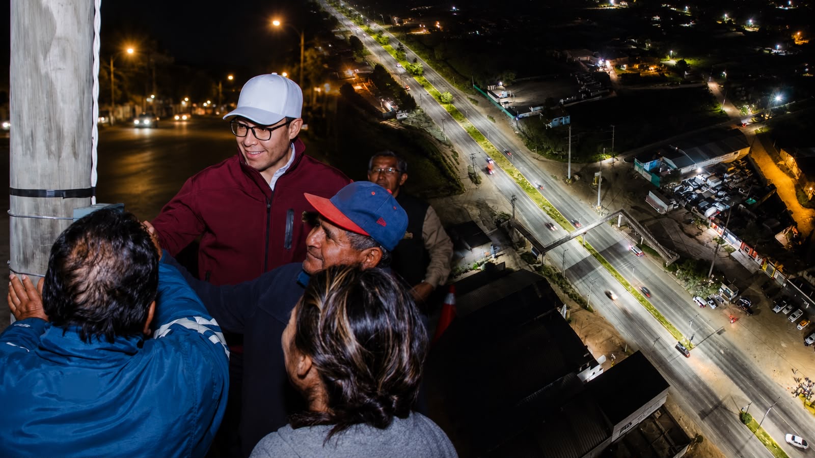Renuevan alumbrado del bulevar de Pachuca, tras 11 años de rezago.